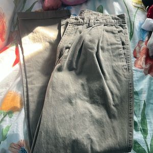 Levi’s Dockers Pants - Size 32
